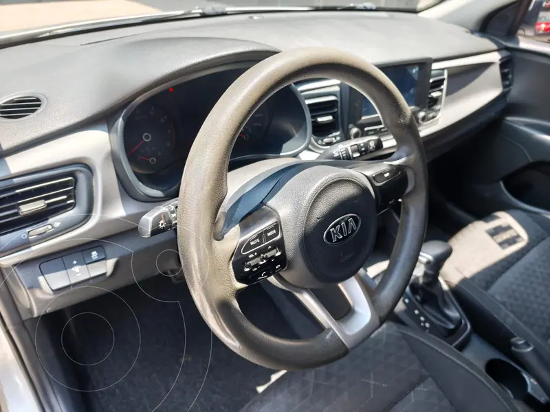 kia rio-hatchback