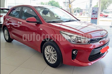 foto Kia Rio Hatchback EX Aut usado (2018) color Rojo precio $251,000
