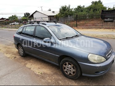 Foto Kia Rio Look 1.5L usado (2001) color Celeste precio $1.500.000