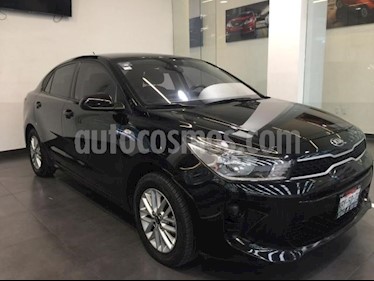 foto Kia Rio Sedán 4P LX TM6 VE DEL. R-15 usado (2017) color Negro precio $229,000