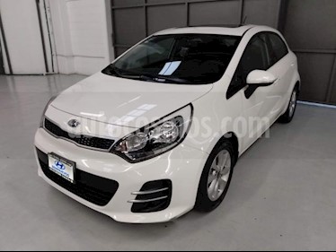foto Kia Rio Sedán 5p EX L4/1.6 Man usado (2017) color Blanco precio $210,000
