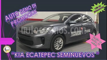 Foto venta Auto usado Kia Rio Sedan 5p LX L4/1.6 Aut (2019) color Gris precio $249,000