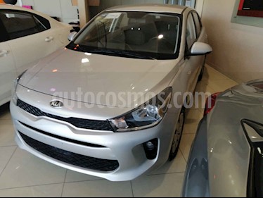 foto Kia Rio Sedán EX Aut usado (2018) color Plata precio $165,000