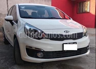 Foto venta Auto usado Kia Rio Sedan EX (2017) color Blanco precio $185,000