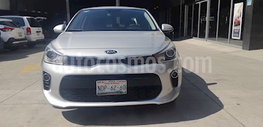 Foto venta Auto usado Kia Rio Sedan EX (2018) color Plata precio $230,000