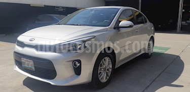 Foto Kia Rio Sedan EX usado (2018) color Plata precio $219,900