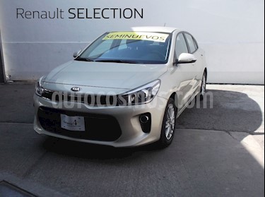 foto Kia Rio Sedán EX usado (2018) color Beige precio $249,700