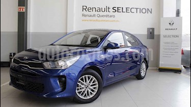 foto Kia Rio Sedán L Aut usado (2019) color Azul precio $229,000