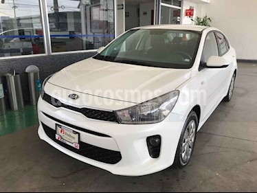 foto Kia Rio Sedán LX Aut usado (2018) color Blanco precio $177,000