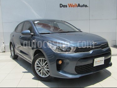 foto Kia Rio Sedán LX Aut usado (2018) color Azul precio $229,000