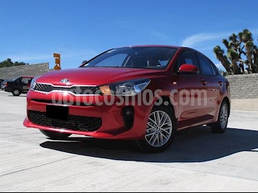 Foto Kia Rio Sedan LX usado (2018) color Rojo precio $209,000