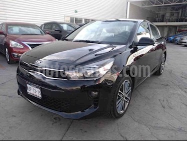 Kia Rio Sedan EX Aut usado (2019) color Negro precio $300,000
