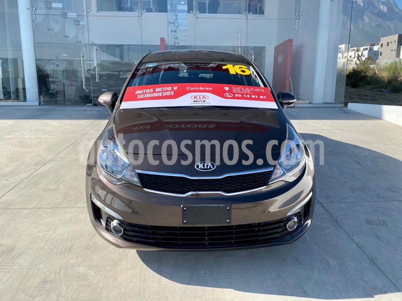 Kia Rio Sedan EX usado (2016) color Cafe precio $184,000