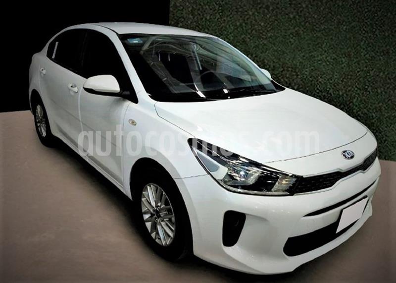 foto Kia Rio Sedán LX Aut usado (2020) color Blanco Glaciar precio $214,500