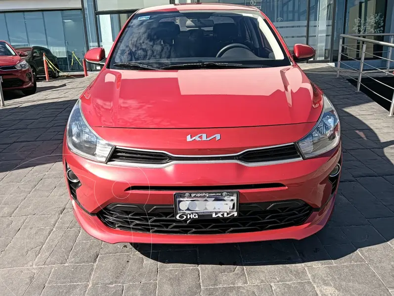 Foto Kia Rio Sedan L  Aut usado (2022) color Rojo precio $245,000