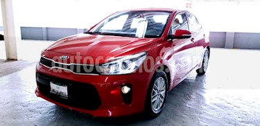 foto Kia Rio Sedán EX Aut usado (2018) color Rojo precio $245,000