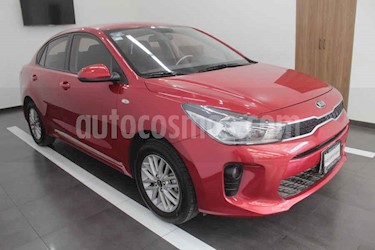 foto Kia Rio Sedán LX usado (2019) color Rojo precio $210,000