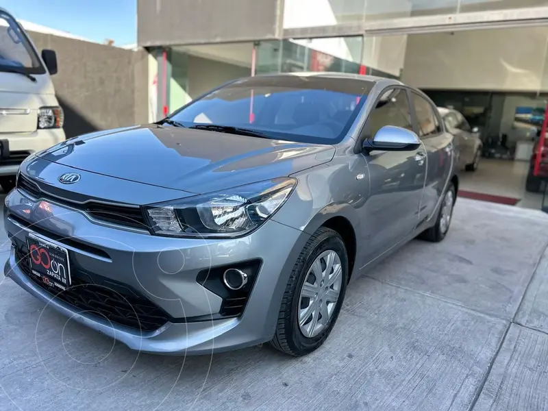 Foto Kia Rio Sedan LX usado (2021) color Gris financiado en mensualidades(enganche $61,312 mensualidades desde $4,689)