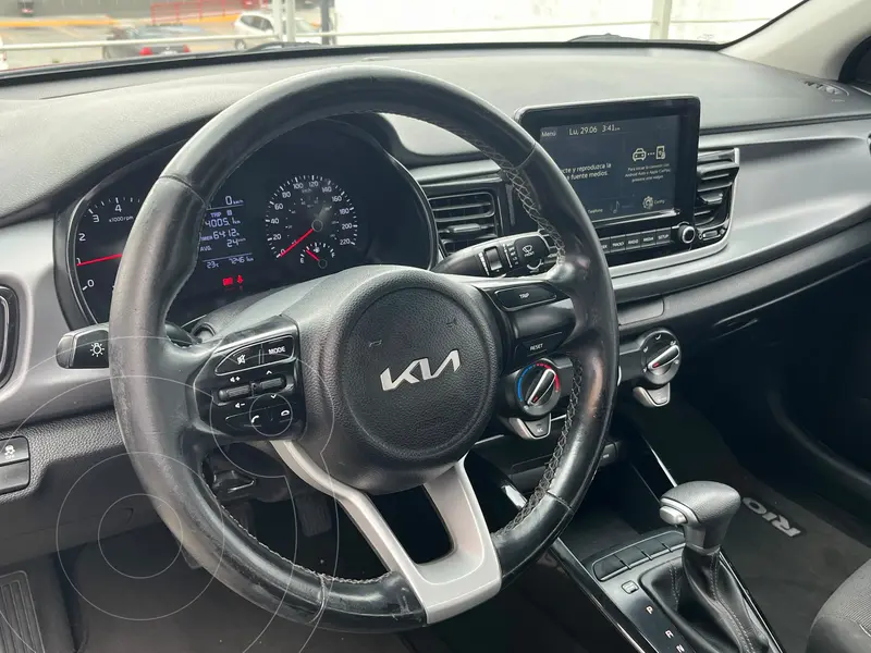 kia rio-sedan