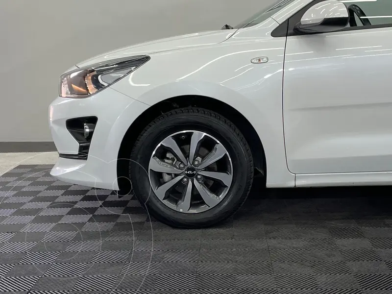 kia rio-sedan