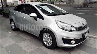 Kia Rio Sedan EX usado (2016) color Plata precio $175,000