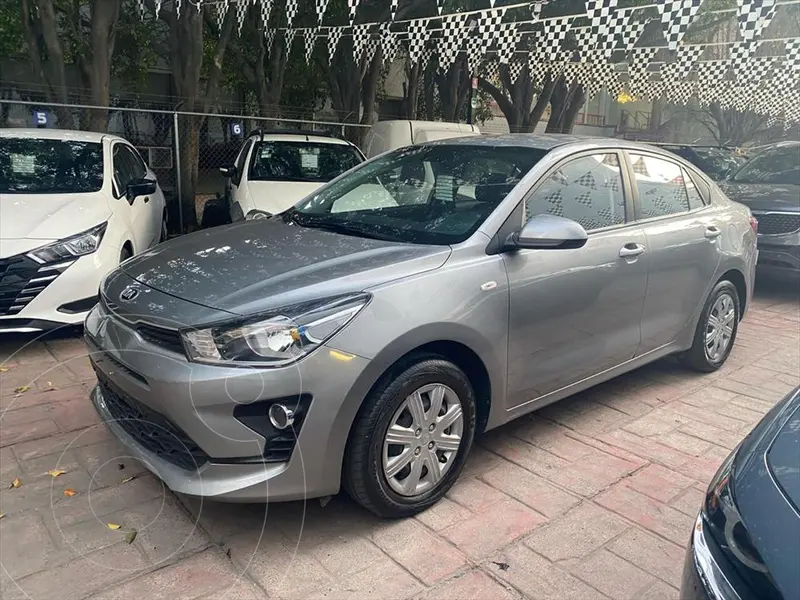 Foto Kia Rio Sedan L usado (2021) color Gris precio $249,000