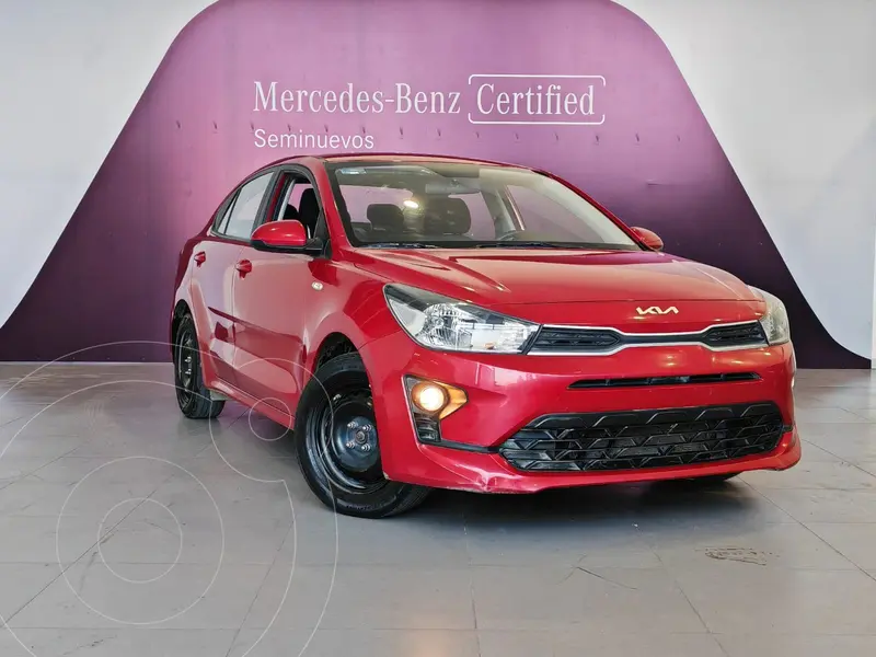 Foto Kia Rio Sedan EX Aut usado (2023) color Rojo financiado en mensualidades(enganche $87,780 mensualidades desde $3,771)