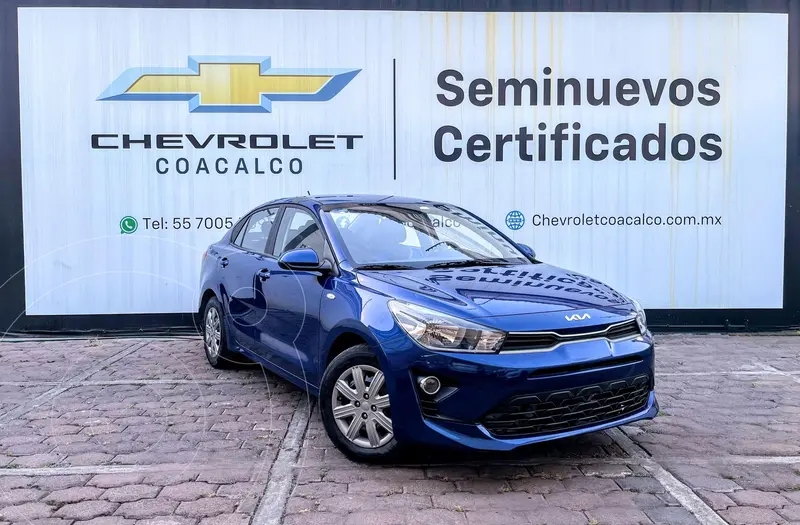 Foto Kia Rio Sedan L  Aut usado (2023) color Azul precio $260,000