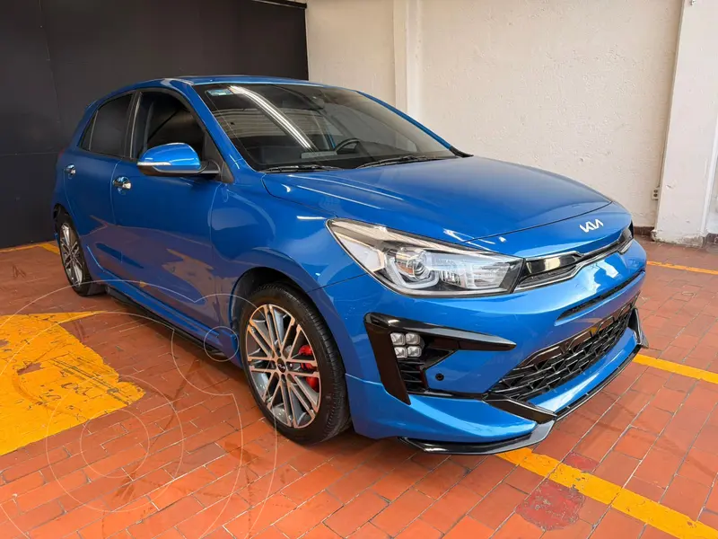 Foto Kia Rio Sedan S Pack usado (2023) color Azul Acero precio $309,000