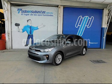 foto Kia Rio Sedán LX usado (2019) color Gris precio $153,000