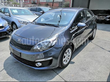 foto Kia Rio Sedán LX usado (2017) color Gris precio $170,000