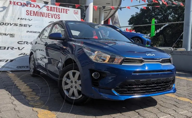 Foto Kia Rio Sedan L  Aut usado (2023) color Azul financiado en mensualidades(enganche $90,760 mensualidades desde $3,991)