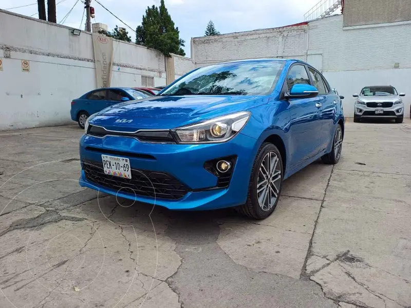 Foto Kia Rio Sedan EX Aut usado (2022) color Azul precio $299,000