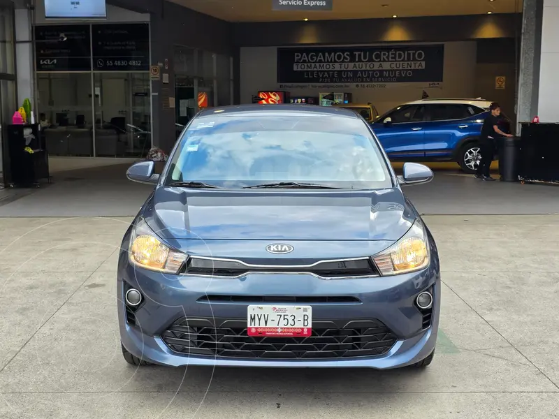 Foto Kia Rio Sedan LX usado (2023) color Azul financiado en mensualidades(enganche $63,384 mensualidades desde $7,293)