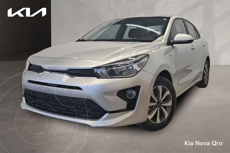 Foto Kia Rio Sedan LX usado (2022) color Plata precio $265,000