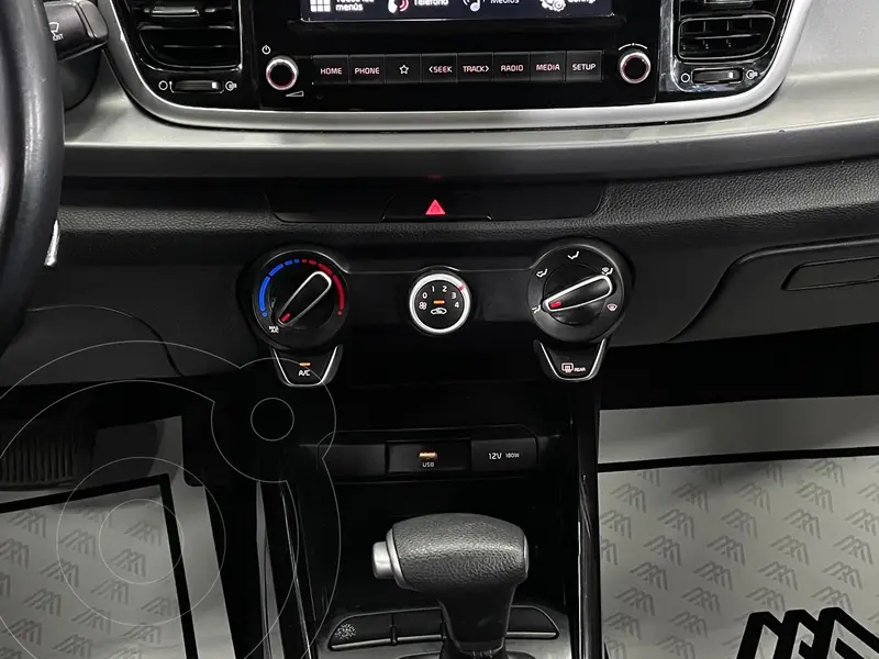 kia rio-sedan