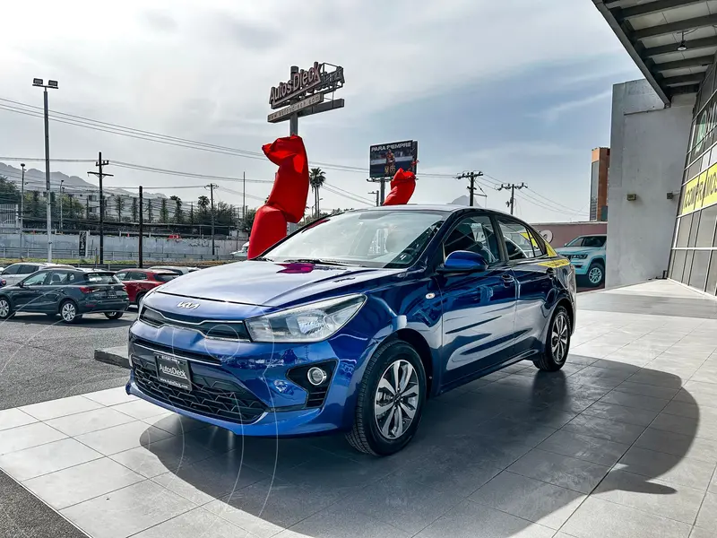 Foto Kia Rio Sedan LX Aut usado (2023) color Azul Acero financiado en mensualidades(enganche $63,580 mensualidades desde $6,506)