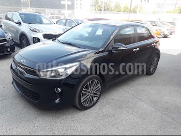 Kia Rio Sedan EX Pack Aut usado (2019) color Negro precio $304,000