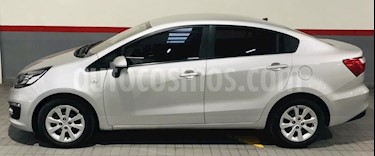 foto Kia Rio Sedán 4p LX L4/1.6 Man usado (2016) color Plata precio $169,000