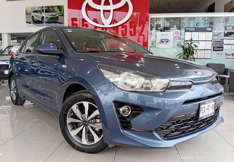 Foto Kia Rio Sedan LX Aut usado (2021) color Azul precio $245,000