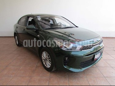 foto Kia Rio Sedán LX Aut usado (2018) color Verde precio $215,000