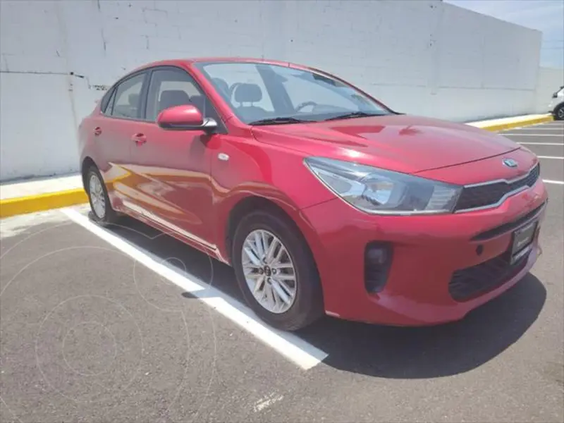 Foto Kia Rio Sedan LX Aut usado (2020) color Rojo precio $230,000