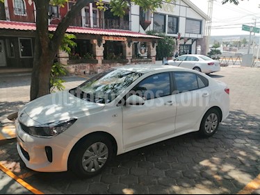 Kia Rio Sedan L Aut usado (2019) color Blanco Glaciar precio $185,000