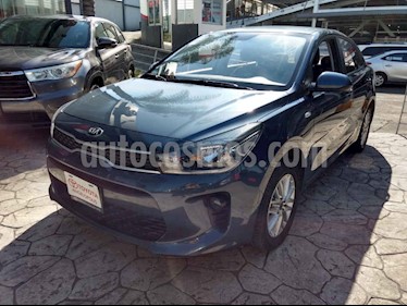 foto Kia Rio Sedán LX usado (2018) color Azul precio $230,000