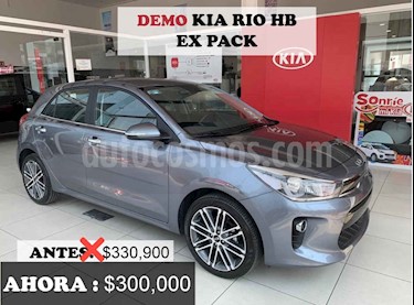 foto Kia Rio Sedán EX Pack Aut usado (2020) color Gris precio $300,000