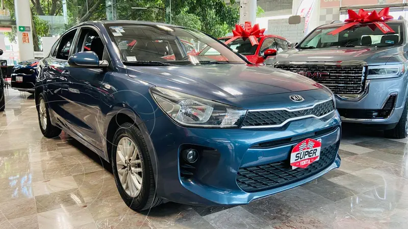 Foto Kia Rio Sedan LX Aut usado (2018) color Azul precio $187,000
