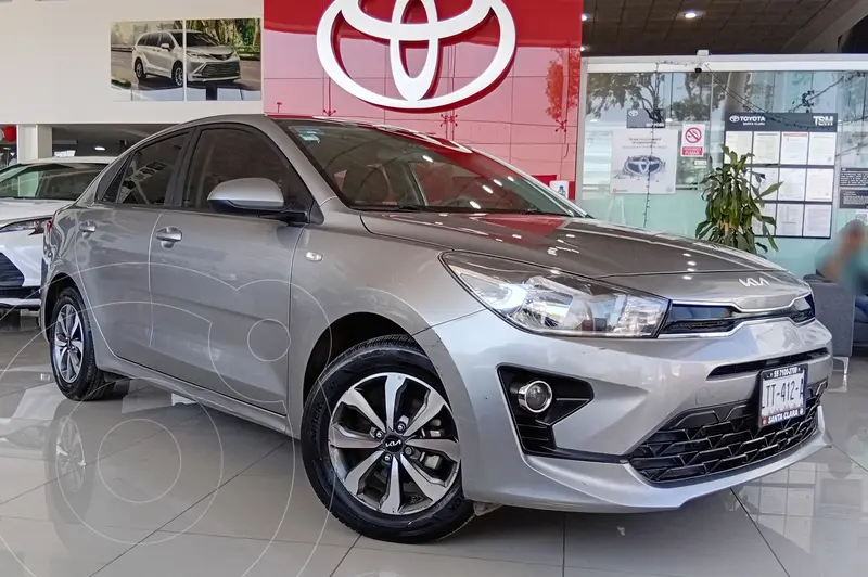 Foto Kia Rio Sedan LX usado (2023) color Gris financiado en mensualidades(enganche $104,500 mensualidades desde $4,489)