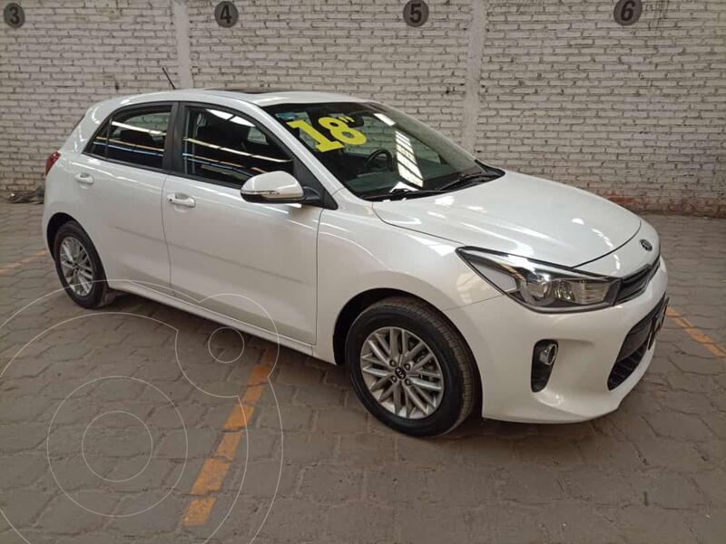 Foto Kia Rio Sedan EX usado (2018) color Blanco precio $285,000