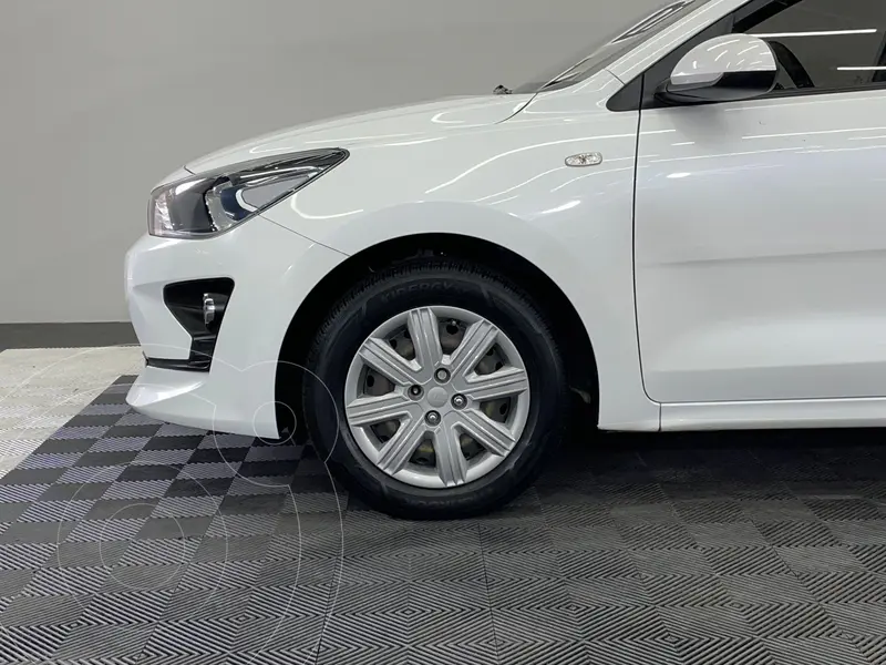 kia rio-sedan