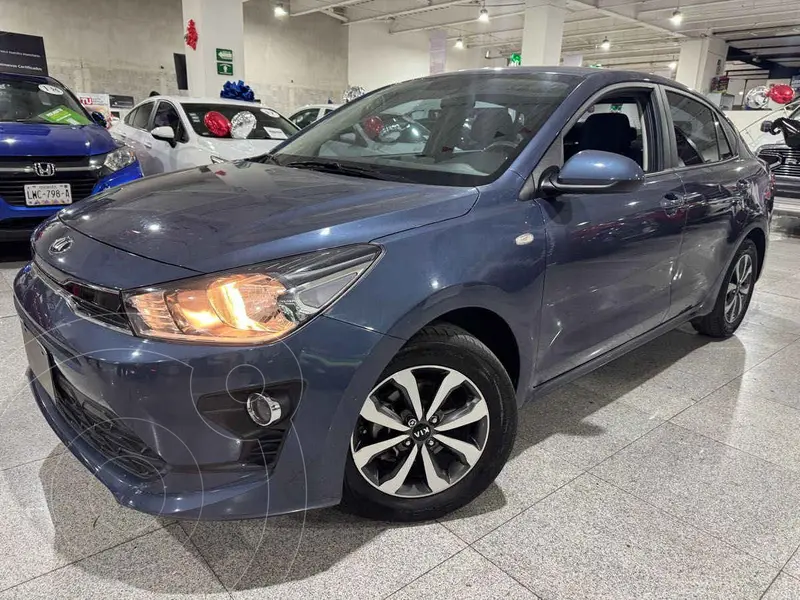 Foto Kia Rio Sedan LX Aut usado (2021) color Violeta financiado en mensualidades(enganche $64,010 mensualidades desde $4,897)